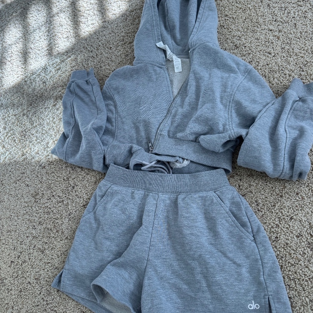 Alo sweat set